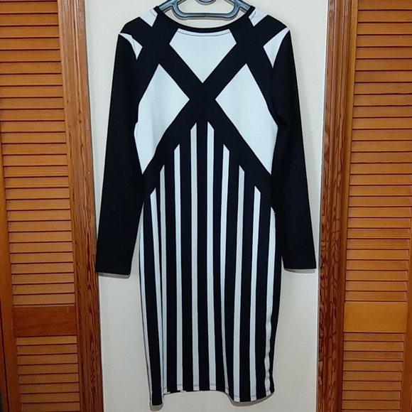 Preowned excellent condition H&M Dress Medium - Picture 3 of 8